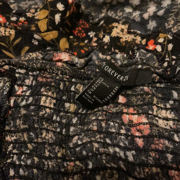 Dress - Picture 9 of 9